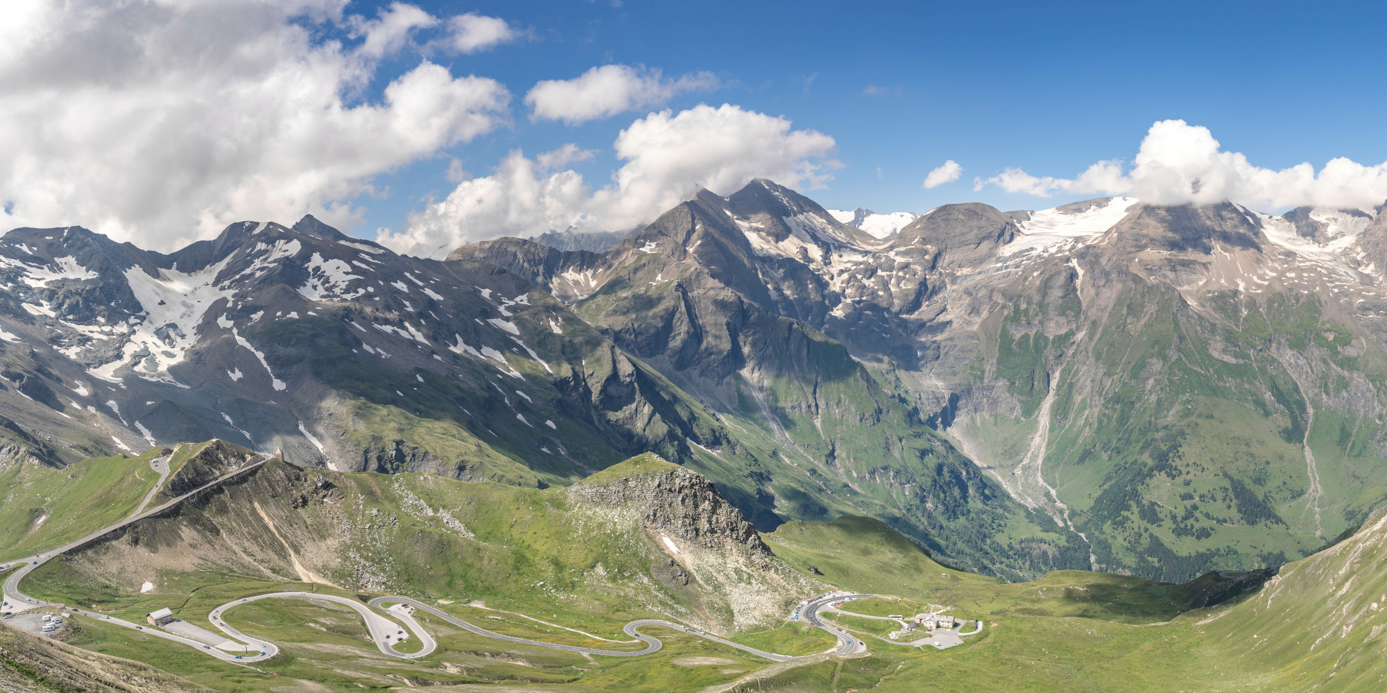 Panoramablick auf die Alphochstrasse am Großglockner