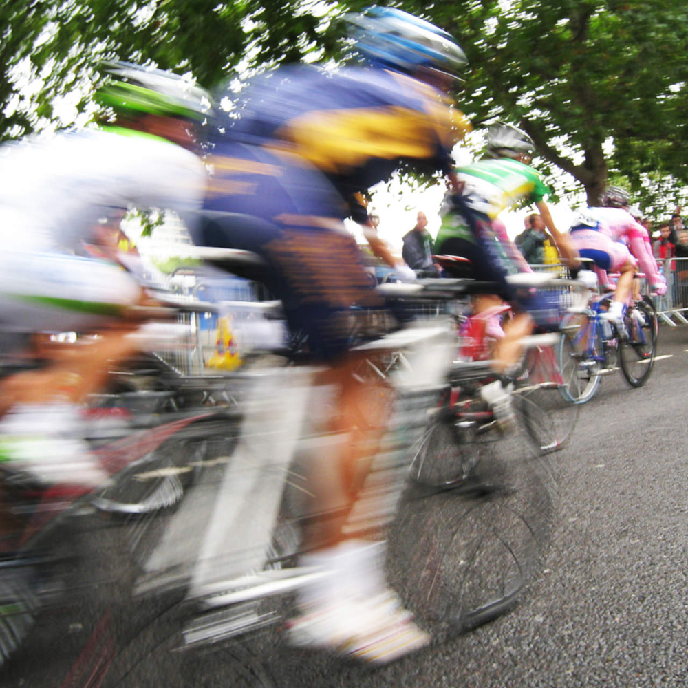 Viele Radfahrer bim Radrennen