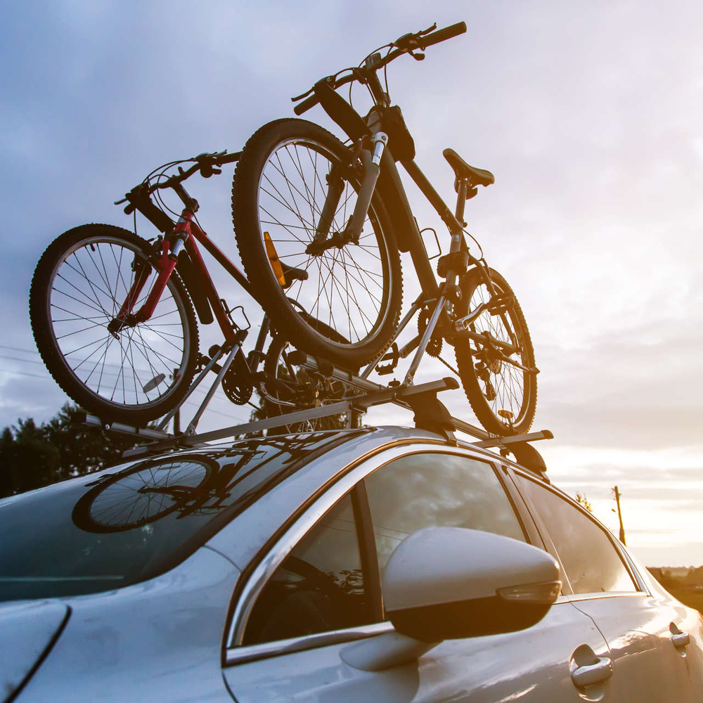 Fahrrad im Auto mitnehmen - auf dem Dach